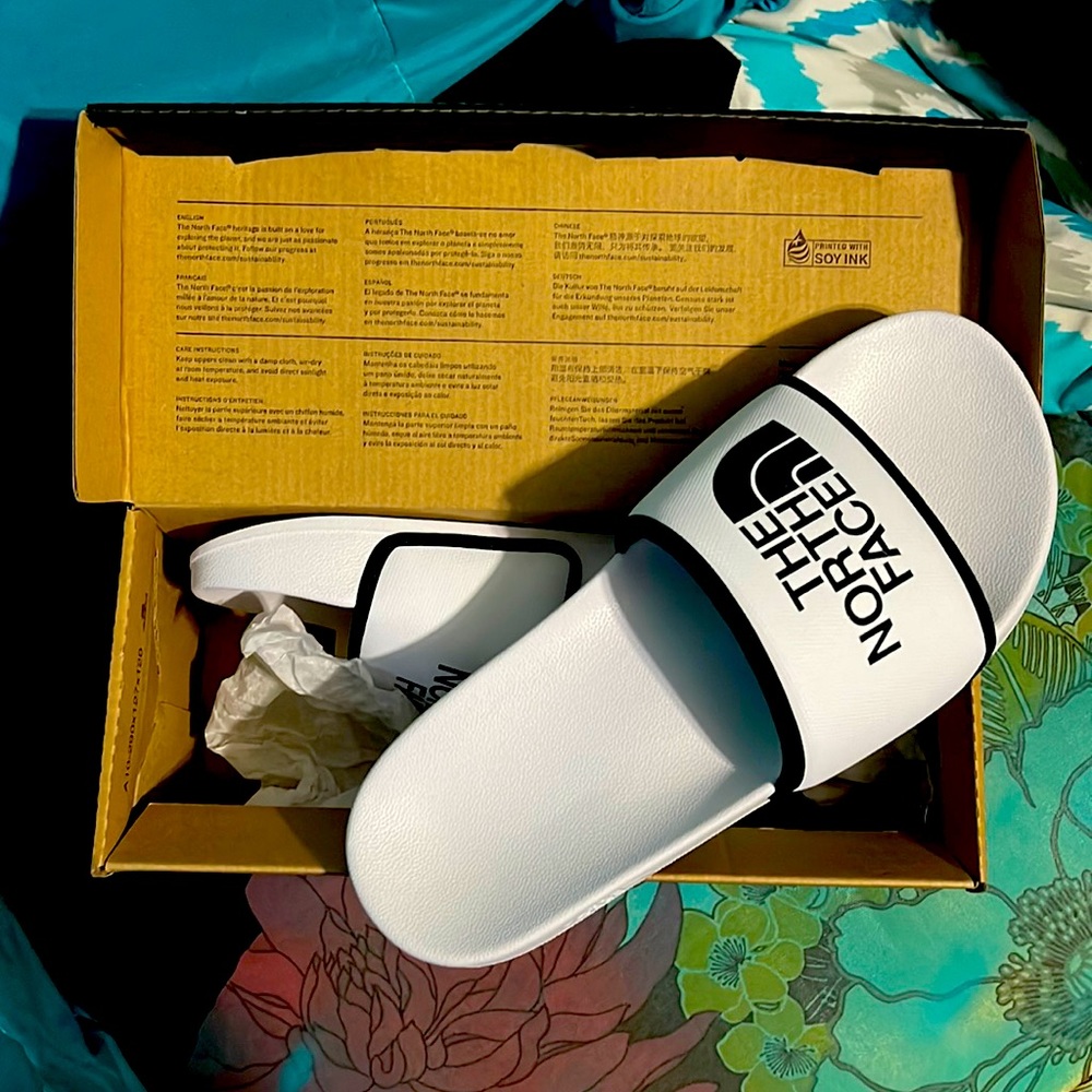 The North Face sandals unisex